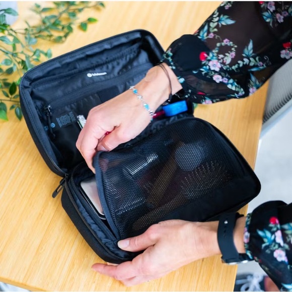 NWT lululemon athletica command the day kit - Picture 2 of 5